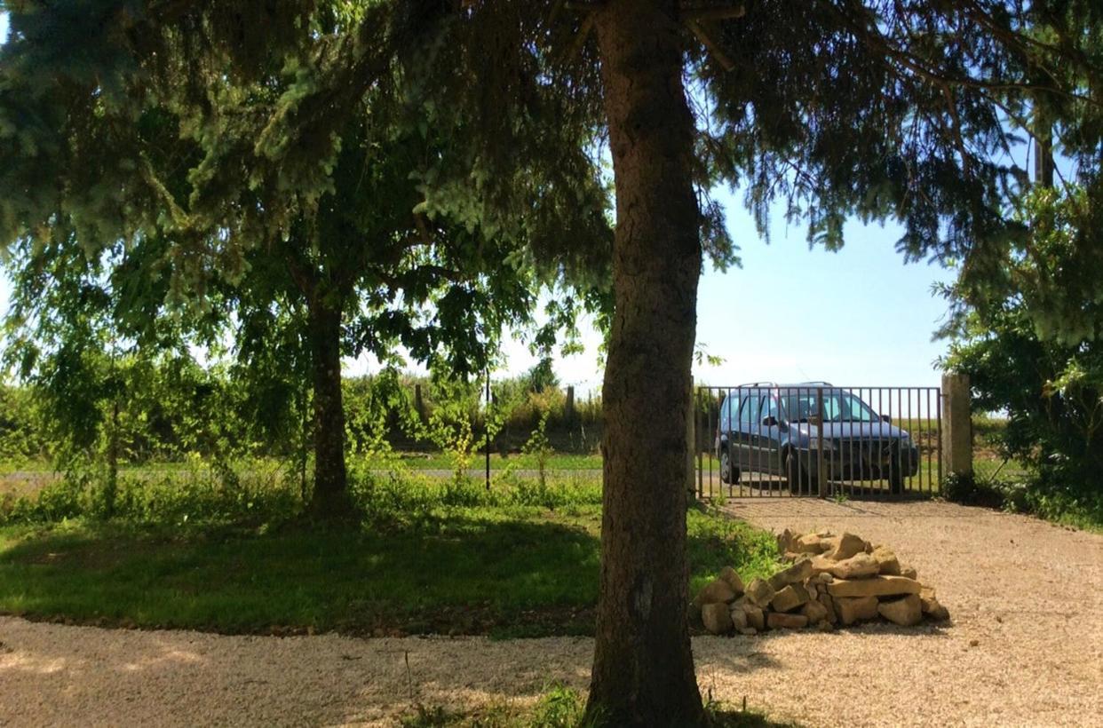 L'Arbre A Cabane Guyonvelle Eksteriør billede